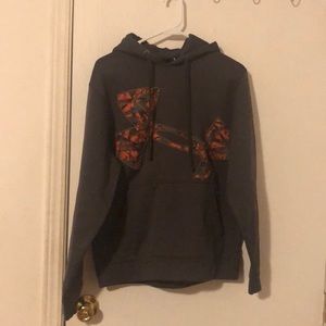 Boy’s Under Armour hooded sweatshirt